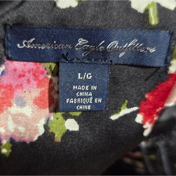 American Eagle Size L Strapless Black Floral Smocked blouse - Picture 9 of 12